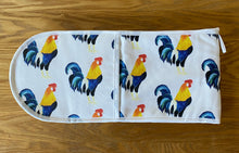 Load image into Gallery viewer, Cockerel Double Oven Gloves NEW
