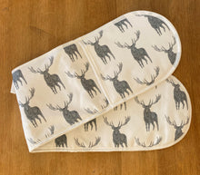 Load image into Gallery viewer, Stag Double Oven Gloves
