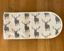 Load image into Gallery viewer, Stag Double Oven Gloves
