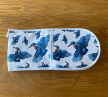 Load image into Gallery viewer, Kingfisher Double Oven Gloves
